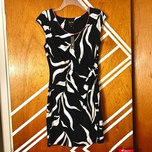 NWT Nic+Zoe Navy dress with waist synch